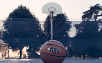 サンダー新監督 アシスタント マーク・ダイニョー氏